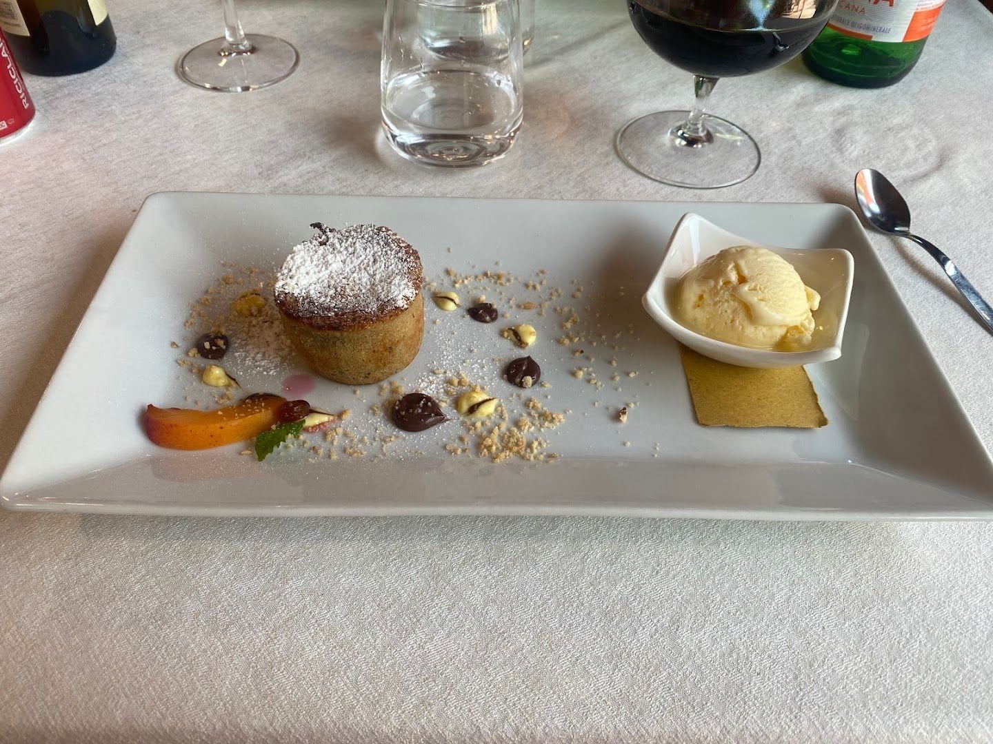 Tortino caldo con gelato alla crema